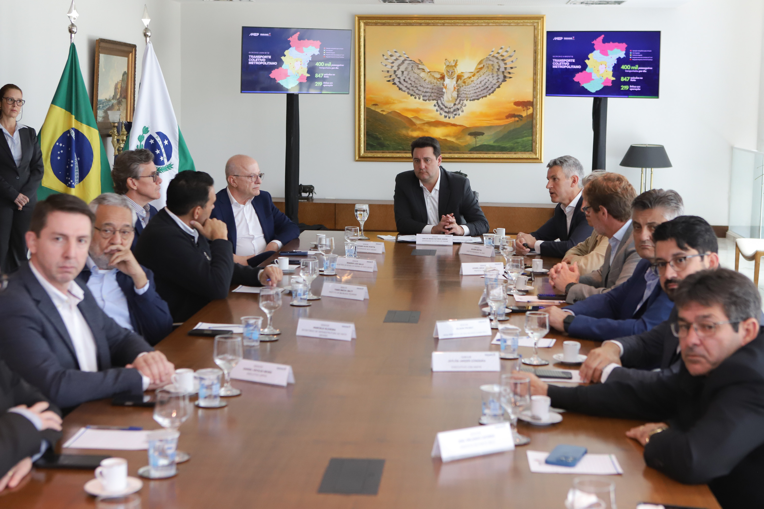 Ratinho Junior apresenta projeto inovador do transporte a prefeitos de Santa Catarina