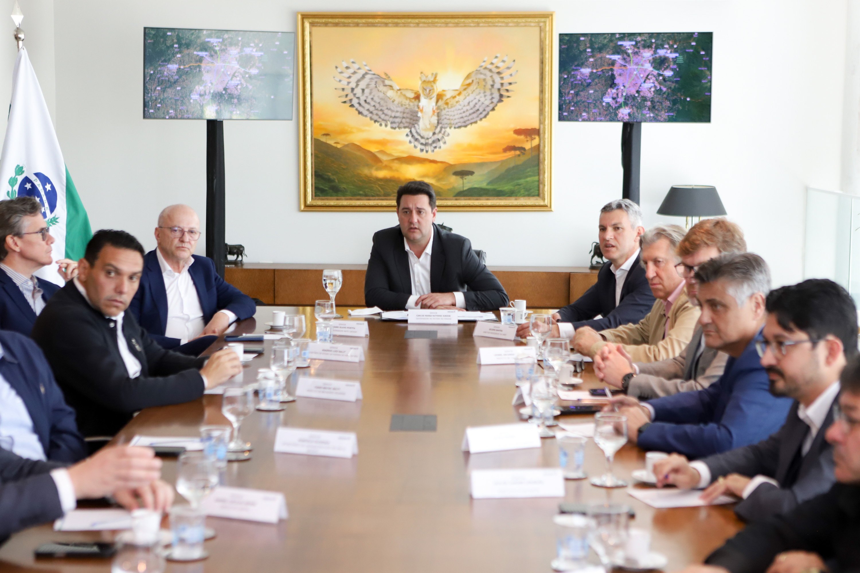 Ratinho Junior apresenta projeto inovador do transporte a prefeitos de Santa Catarina