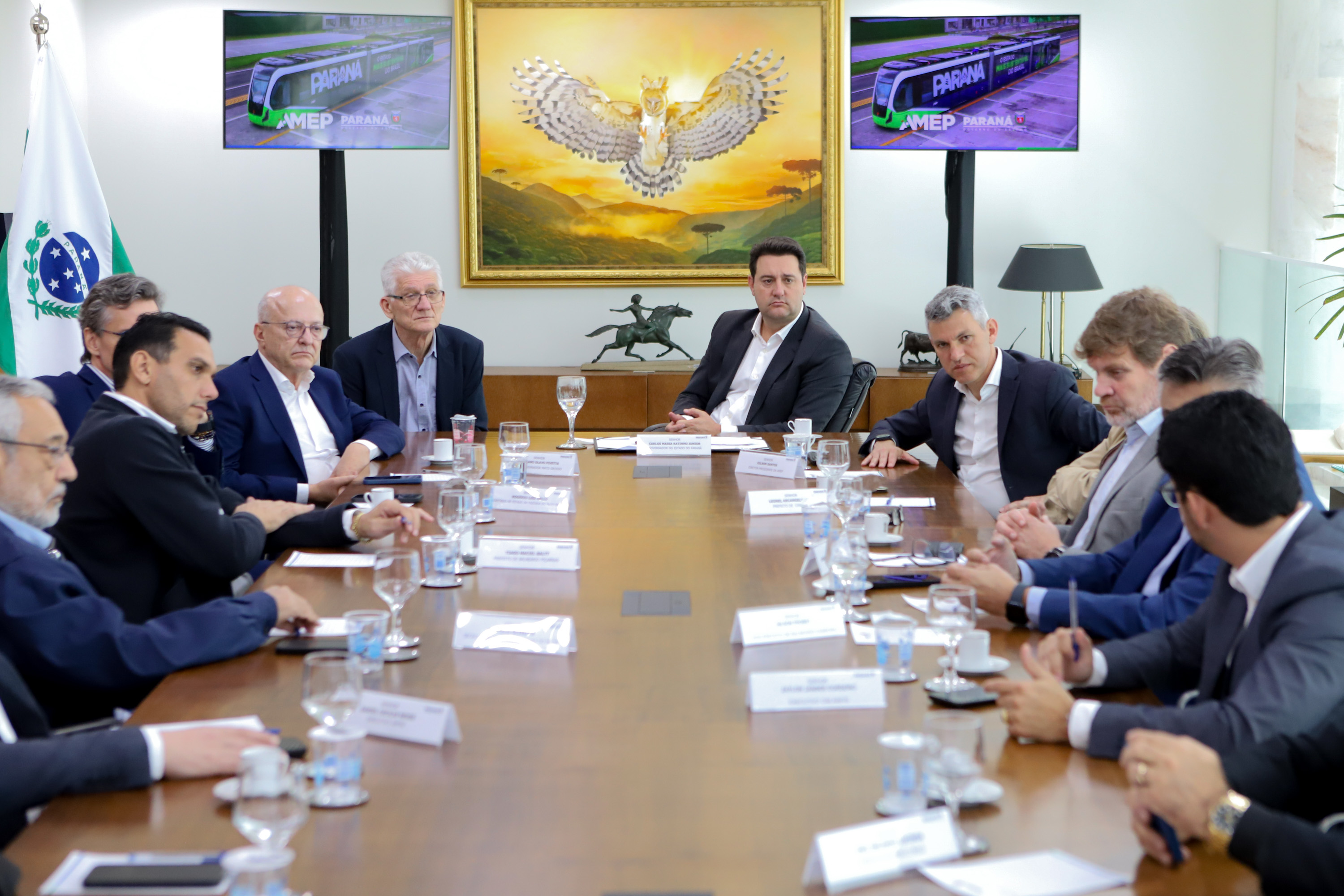 Ratinho Junior apresenta projeto inovador do transporte a prefeitos de Santa Catarina