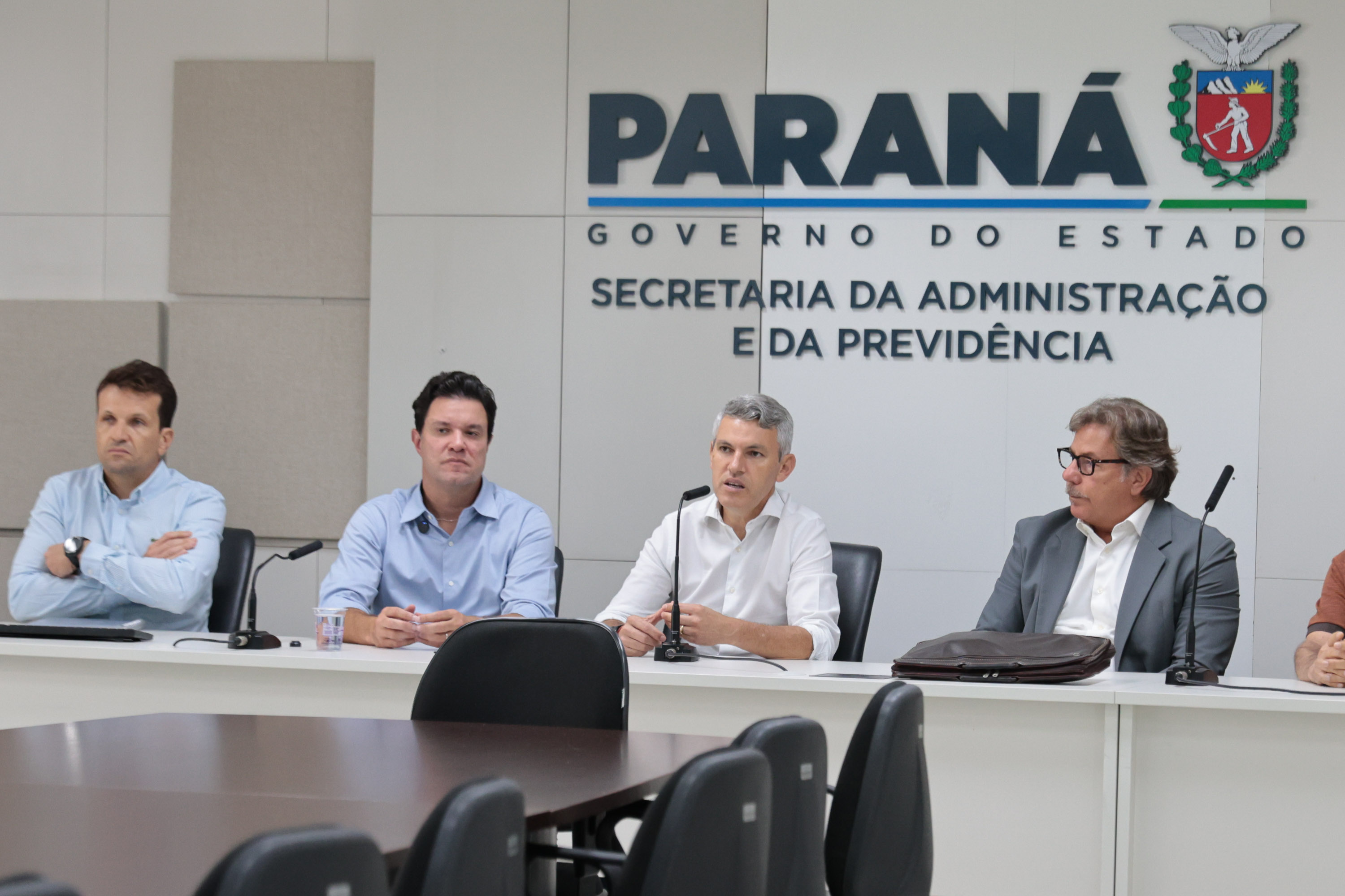 Curitiba, Colombo e Fazenda Rio Grande: Estado assina contrato para anteprojeto de novo corredor de ônibus