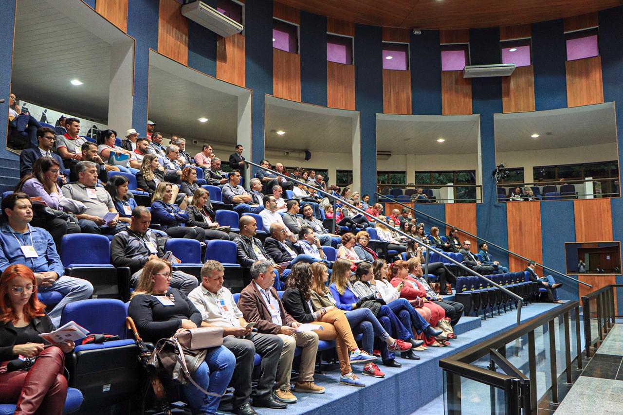 Foto da plateia durante o encontro