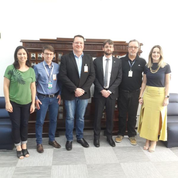 Foto dos participantes da reunião