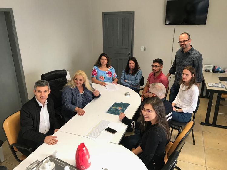 Foto da reunião em Agudos do Sul 