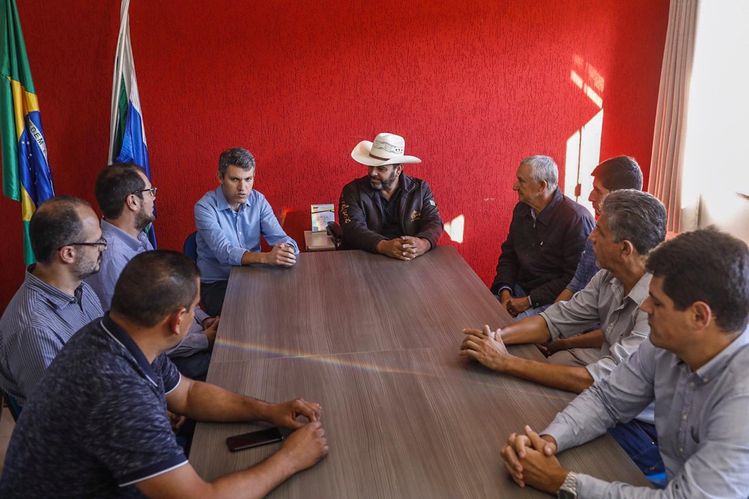 foto da reuniao em doutor ulysses