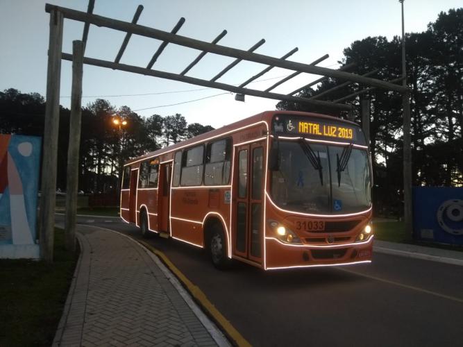 Foto do ônibus especial