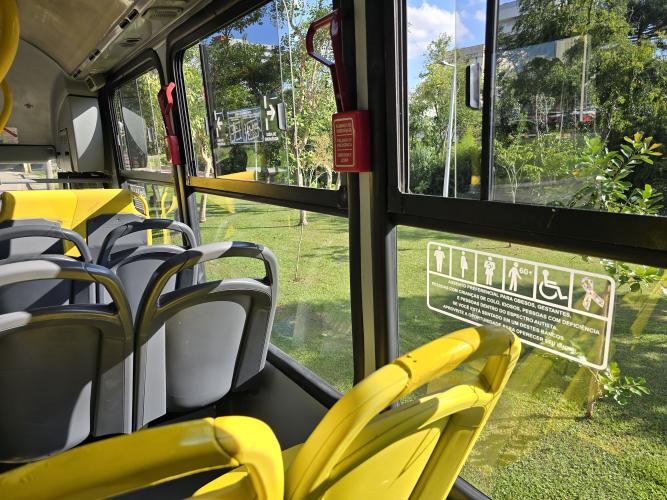 Símbolo do autismo é incluído nos assentos preferenciais dos ônibus da RMC