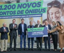 Estado vai distribuir 1.200 novos abrigos para pontos de ônibus em cidades metropolitanas