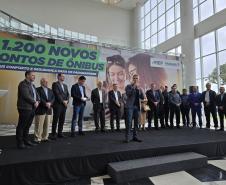 Estado vai distribuir 1.200 novos abrigos para pontos de ônibus em cidades metropolitanas