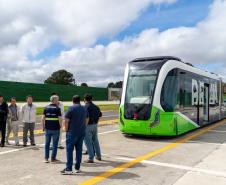 Bonde Urbano Digital trazido pelo Paraná desperta interesse no Brasil e de outros países