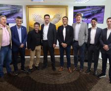 Ratinho Junior apresenta projeto inovador do transporte a prefeitos de Santa Catarina