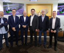 Ratinho Junior apresenta projeto inovador do transporte a prefeitos de Santa Catarina