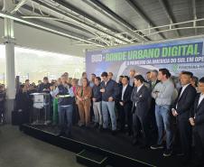 Primeiro na América do Sul: Bonde Urbano Digital começa a operar entre Pinhais e Piraquara