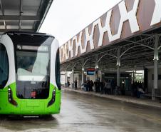 Primeiro na América do Sul: Bonde Urbano Digital começa a operar entre Pinhais e Piraquara