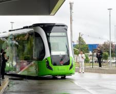 Primeiro na América do Sul: Bonde Urbano Digital começa a operar entre Pinhais e Piraquara