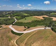 Pavimentação em concreto entre Mandirituba e São José dos Pinhais bate 50% de execução