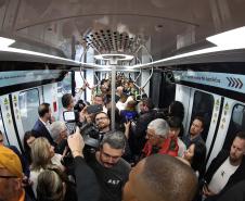 População se surpreende com tecnologia e aprova primeira viagem do Bonde Urbano Digital
