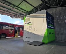Paraná instala cabine de amamentação em terminal metropolitano e amplia conforto das mães