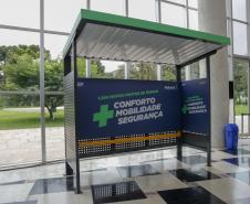 Estado conclui entrega de 1.200 abrigos de ponto de ônibus para 75 municípios do Paraná