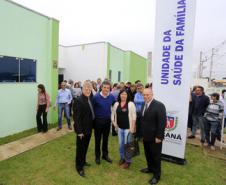 O governador Beto Richa, junto com a secretaria de Estado do Trabalho e Desenvolvimento Social, Fernanda Richa, inaugurou nesta terça-feira (27) o Centro de Referência da Assistência Social (Cras) de Campo do Tenente, na Região Metropolitana de Curitiba.