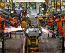 O Paraná ampliou de 6% para 6,3% a participação na economia do País.
