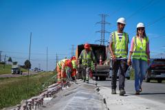 Obras de iluminação do Contorno Sul de Curitiba atingem 50% de execução 