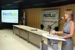 A secretária da Família, Fernanda Richa, assinou no dia 11 de abril protocolo de intenção com 30 prefeitos para participação no programa Família Paranaense. 