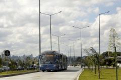 O prefeito de Curitiba Luciano Ducci assinou no dia 13 de abril a ordem de serviço para início imediato das obras de pavimentação e adequação das canaletas das avenidas Paraná, João Gualberto e Sete de Setembro que vão permitir a implantação da terceira linha do Expresso Ligeirão.