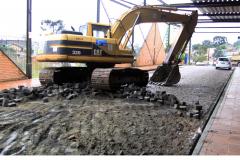 Mais uma obra de mobilidade urbana está em andamento em Curitiba. No dia 11 de julho a Prefeitura iniciou a reforma do Terminal Santa Cândida que vai ganhar mais quatro mil metros de área construída, com novas plataformas de embarque e desembarque e novas áreas de comércio e serviços.