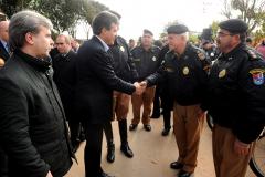 O governador Beto Richa participou no dia 19 de julho da instalação oficial da unidade Unidade Paraná Seguro (UPS) na Vila Sabará. A base é a primeira das quatro UPS que serão implantadas nas próximas semanas na Cidade Industrial de Curitiba (CIC), o maior e mais violento bairro da capital, que apresenta um dos mais elevados índices de criminalidade no Estado.