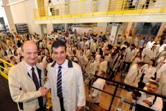 O governador Beto Richa e o presidente da Renault do Brasil, Oliver Murguet, assinaram no dia 02 de agosto, na sede da fábrica, em São José dos Pinhais, um termo aditivo ao protocolo de intenções existente entre as partes que prevê um novo investimento da montadora, de R$ 40 milhões, para a ampliação da produção de motores. 