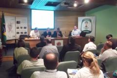 Integrantes da Câmara Temática de Infraestrutura, da Secretaria de Estado para Assuntos da Copa 2014, reuniram-se no dia 23 de agosto na sede da URBS, quando visitaram o Centro de Controle Operacional (CCO), que faz parte do projeto SIM - Sistema Integrado de Monitoramento. 