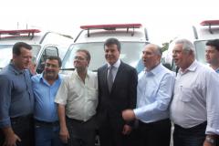 O governador Beto Richa entregou no dia 01 de fevereiro, em Curitiba, 18 ambulâncias para municípios da Região Metropolitana de Curitiba (RMC). O Governo do Estado investiu R$ 1,7 milhão na compra do lote, que melhorará o atendimento da saúde na região.