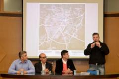 Representantes da Comec (Coordenação da Região Metropolitana de Curitiba) e da Secretaria Municipal de Urbanismo de São José dos Pinhais se reuniram com os vereadores da cidade, no dia 14 de março, para explicar as obras e o projeto de mobilidade urbana do Programa de Aceleração do Crescimento - PAC da Copa.