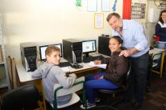 O vice-governador e secretário de estado da Educação, Flávio Arns, anunciou no dia 09 de abril, em Tijucas do Sul, na Região Metropolitana de Curitiba, a construção de uma nova escola no município