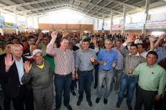 O governador Beto Richa esteve em Pien onde inaugurou uma escola, visitou a Exposição do Produtor e o Terminal Rodoviario