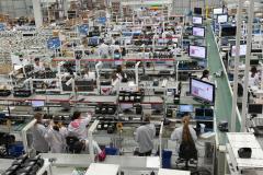 O número de trabalhadores na indústria do PR aumentou 0,3% no período de janeiro a novembro de 2013, conforme pesquisa do IBGE.