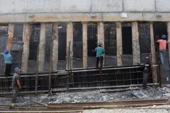 No Corredor Marechal a empreiteira trabalha para finalizar a drenagem da pista de baixo na trincheira da Rua Joaquim Nabuco e concluir a construção das cortinas de concreto