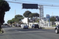 Os paineis foram instalados nas principais entradas e saidas de São José dos Pinhais