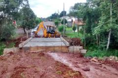 Obra da travessia de concreto, que substituiu a antiga travessia de madeira.