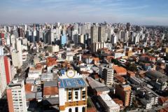 No Paraná, o processo de aumento de idosos é mais acentuado em Curitiba.