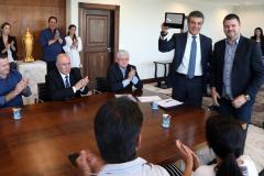 O governador Beto Richa, o prefeito Marcio Wosnik e demais autoridades participaram do evento. 