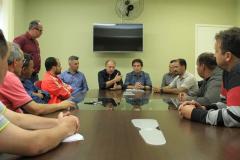 O secretario da Sedu, João Carlos Ortega, o prefeito de Piraquara Marcus Teserroli e demais autoridades. 