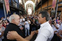 O prefeito Rafael Greca e o governador Beto Richa no Mutirão do bairro Boqueirão. 