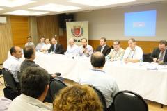 Encontro para discutir industrializacao na RMC