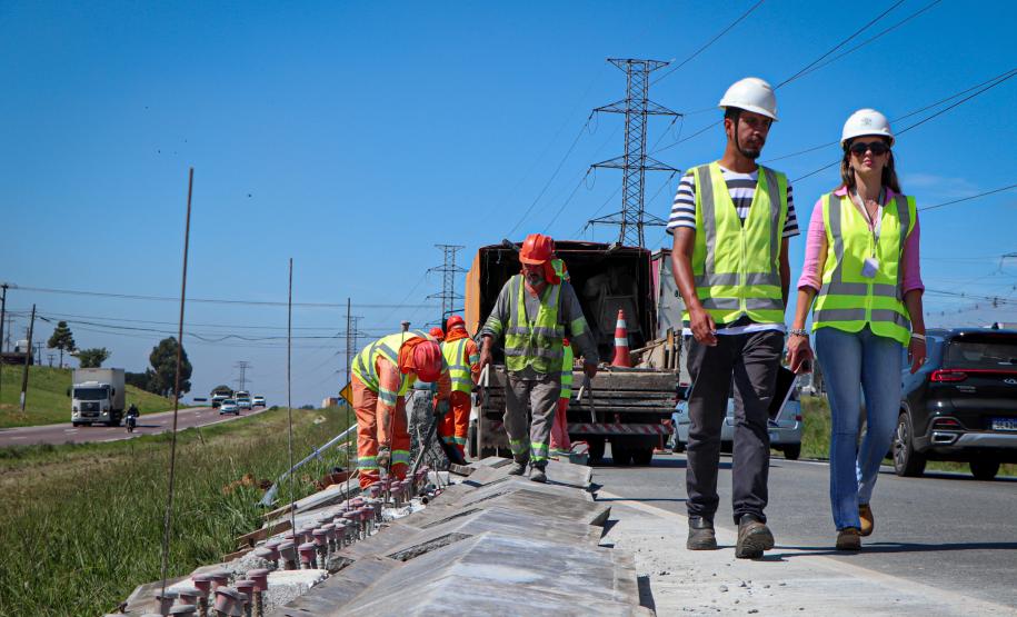 Obras de iluminação do Contorno Sul de Curitiba atingem 50% de execução