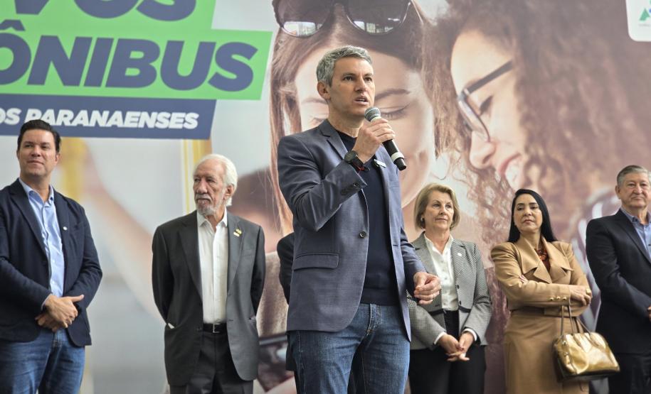 Estado vai distribuir 1.200 novos abrigos para pontos de ônibus em cidades metropolitanas