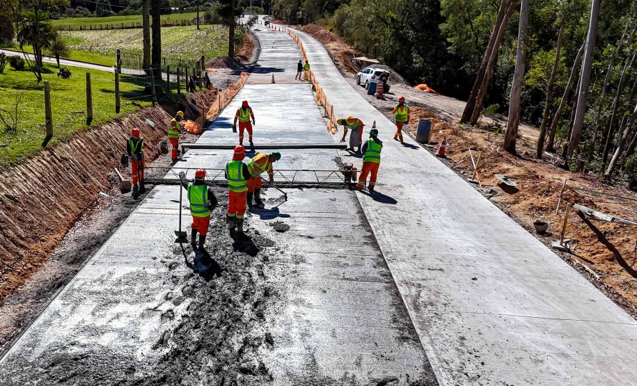 Pavimentação entre Mandirituba e São José dos Pinhais chega a 25% de conclusão