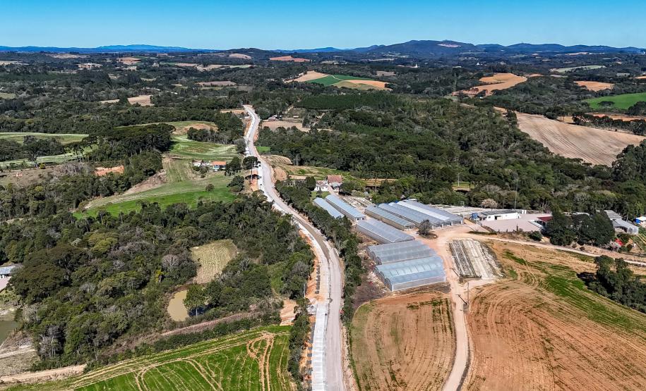 Pavimentação entre Mandirituba e São José dos Pinhais chega a 25% de conclusão