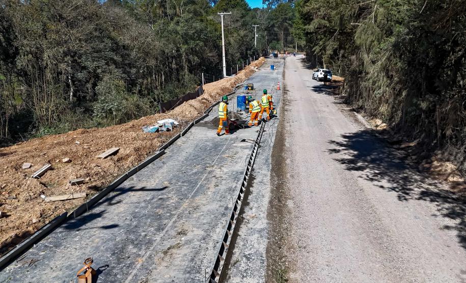 Pavimentação entre Mandirituba e São José dos Pinhais chega a 25% de conclusão
