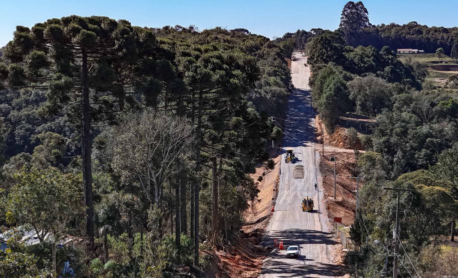 Pavimentação entre Mandirituba e São José dos Pinhais chega a 25% de conclusão